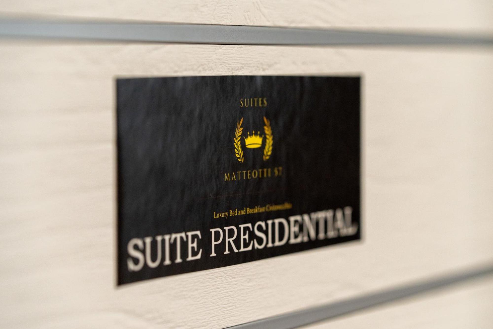 Suites Matteotti 57 奇维塔韦基亚 外观 照片