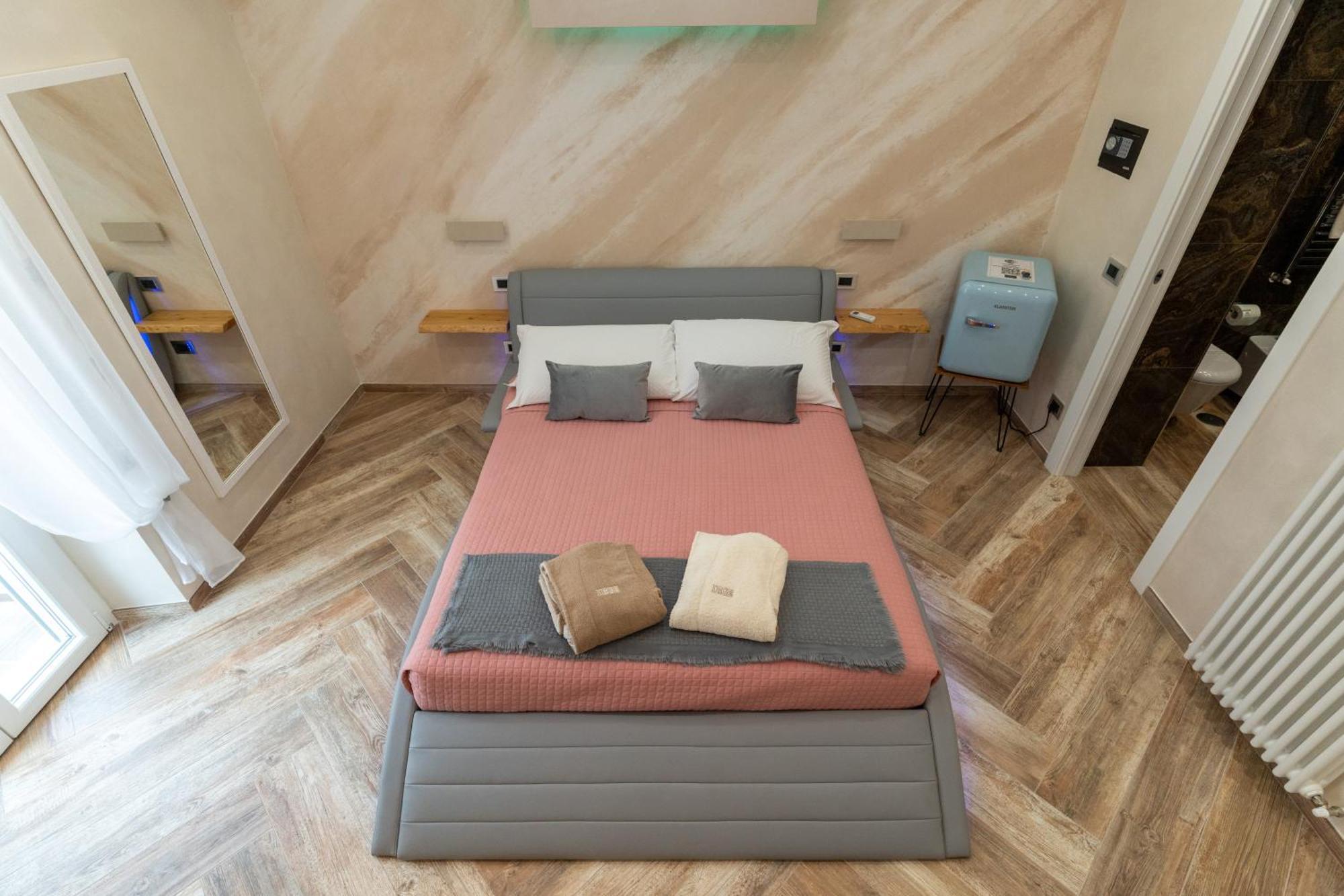Suites Matteotti 57 奇维塔韦基亚 外观 照片